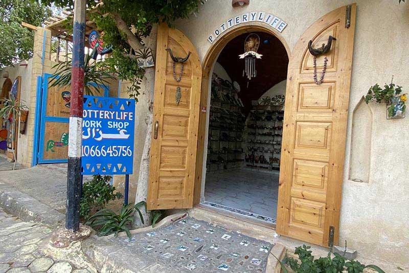 Un atelier de poterie à Tunis.